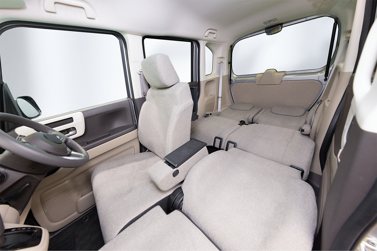 Image of flat seat arrangement